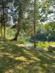 Blackbeard’s Lakefront Bungalow - convenient location with year-round lake views