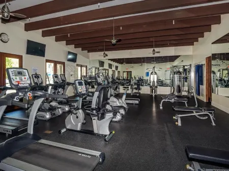 Have Fun and Relax at Luxury Legacy Villa. Family Friendly or Great for Couples! Отели рядом с достопримечательностью «Библиотека Ла Куинта»