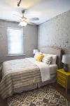 Cozy loft in the ❤️ of DT Lynchburg!