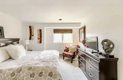 Avon, CO Condo 3BR/3 Bath, Luxury Located Steps Away from Beaver Creek Gondola