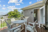 Discounts for Spring! Ocean Views, Walk to Beach, Central AC, 4 Car Parking
