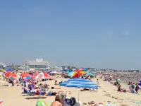Spectacular Views From Beachfront Condo -  Privatzimmer
