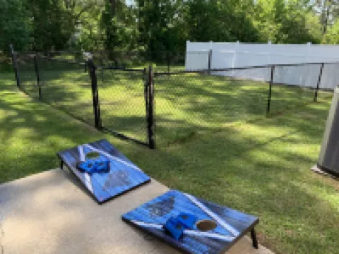 Jacksonville ranch house with perks!