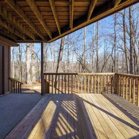 Cozy and serene fishing cabin, Family Traditions,  private dock and lake views.