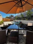 Charming Coastal Getaway!3 Bed 2 Bath with 3 Private Yards. Clean. Dog Friendly.