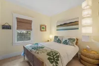 Ocean View ~ Steps to the Beach  ~ Family Ohana friendly