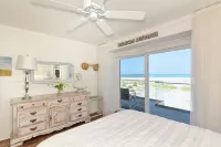 Beautiful, Gulf-Front Home on Bean Point--Halcyon House