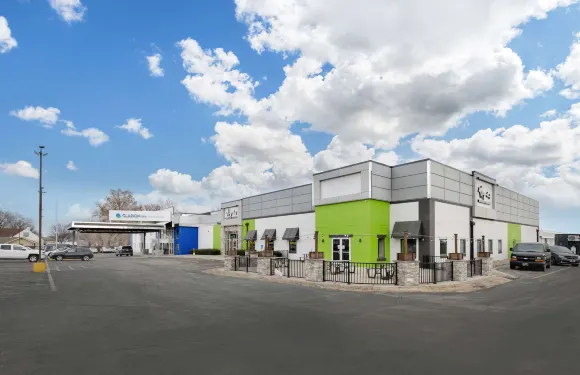 克拉麗奧得梅因機場旅館