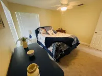 Luxurious Haven: Poolside Paradise for 11, Steps from Punta Gorda's Best! Kidstar Park附近的飯店