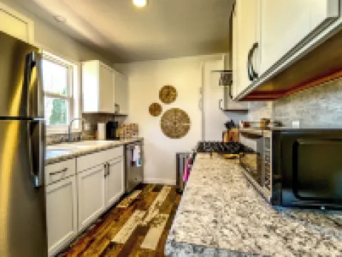 Willmar Jungle Safari Retreat! Hotels in Willmar