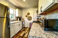 Willmar Jungle Safari Retreat! Hotels in Willmar