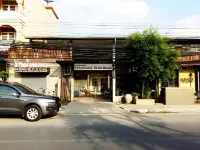 Chommuang Guest House Hotel a Hua Ro