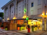 ibis Styles Antibes Hôtels à proximité de : Sanctuaire de la Garoupe - Notre-Dame-de-Bon-Port