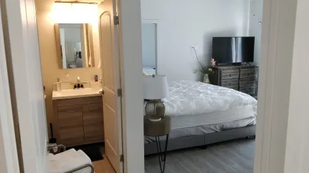 New Modern Home close to Phoenix Mountain Отели рядом с достопримечательностью «Пистева Пик»