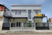 Super OYO 2808 d'Residence Syariah Hotel dekat Pantai Purin