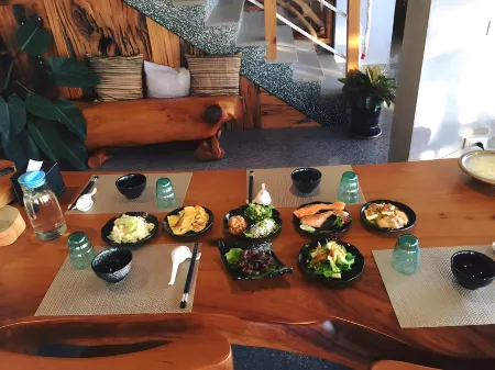 Water Reflections at Ease Guest House Отели рядом с достопримечательностью «Dapeng Bay National Scenic Area»