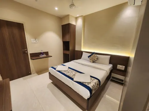 Hotel Yatri Inn Hotels in Ulhasnagar