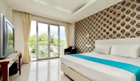 Bogor Indah Nirwana Hotel & Convention Отели рядом с достопримечательностью «Puncak Langit camping ground»