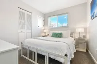 ᨒStylish 4BR / Movie Lounge / 10 min to Ft Carsonᨒ Hôtels à : Stratmoor