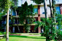 Airport Heritage Hotel