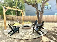 Midtown Modern - Extended Stay Hotels near The Children's Museum of the Brazos Valley