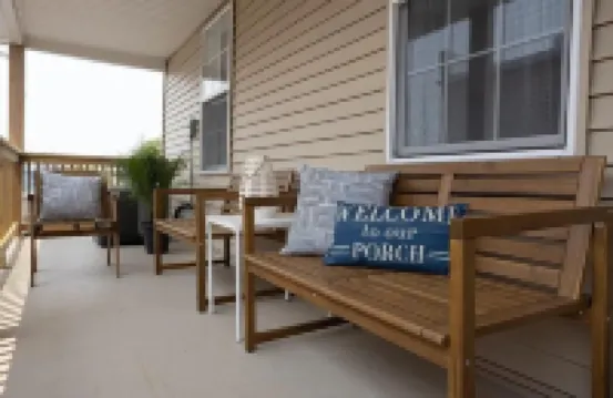 Fully Renovated 3 Bedroom 2 Bath  Apartment 1.5 Blocks from the Beach