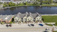 Lighthouse Lookout - 3BR / Steps to Lake Michigan & Views