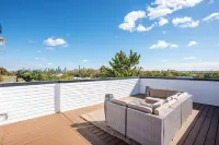 Luxe 4-bedroom house in charming Jersey City, next to Lightrail into NYC