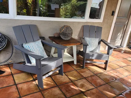 Backyard Oases 2-bedroom house in delightful Vista with WiFi, AC