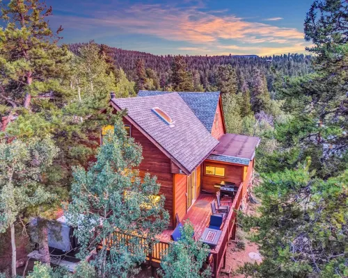 Best Hot Tub View in Bailey - Family & Pet Friendly BBQ / Hot Tub / Near Denver 貝利酒店
