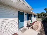 Cozy Home in Heart of Estero Hotels near The Cave indoor golf simulators and sports bar and grill