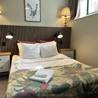 Hotel Tre Små Rum โรงแรมใกล้จัตุรัสเมียดโบเรียแพล็ตเซ็น