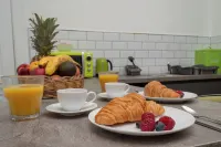 3-Bed Apartment by Eden Project - Free Parking