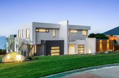 Bayview Luxe Entertainer Pool & World Class View