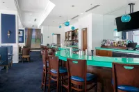 The Pensacola Beach Resort - bar