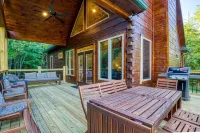 Bear Tracks Lodge 4 Bedroom Cabin by RedAwning