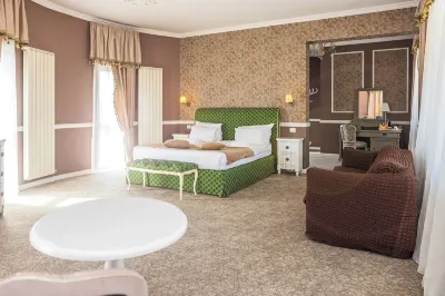 Villa Boutique Lafayette Отели в г. Бухарест