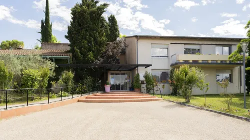 Logis Hotel Restaurant Spa les Oliviers Hotel di Le Pouzin