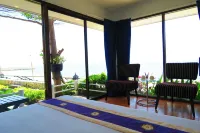 Chomtalay Resort at Had Chaosamran Beach - Parkplatz