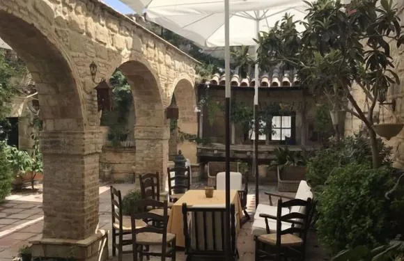 傑裏扎納宮殿民宿