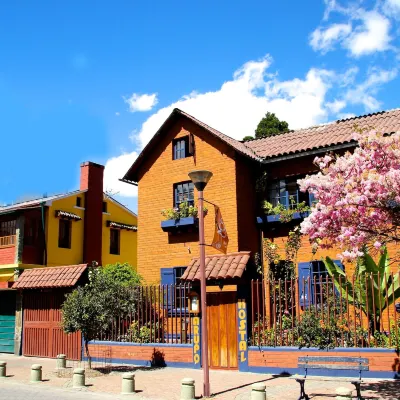 Casa del Arupo Hotels near Foch Square