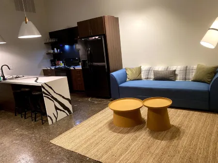 424-Apt. 403 Отели рядом с достопримечательностью «Храм познания»