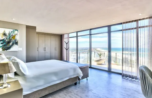 水瓶座豪華套房酒店