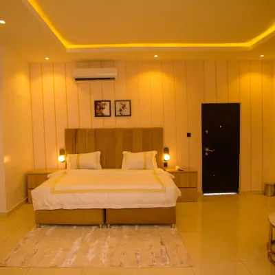 El Castillo Homes Hotels near Circle Mall