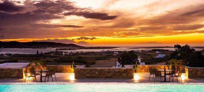 Kouros Blanc Resort & Suites Hotels in Paros
