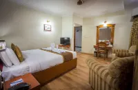 Hotel Maurya Residency - bar