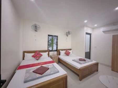 Cat Ba Gem Cruise Отели рядом с достопримечательностью «Cat Co Beach»