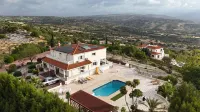 Letymvou Terrace Hoteles en Tsada