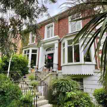 Burlington Townhouse Hotel Exterior