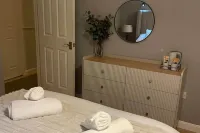 Bee Temple Entire Spacious 3-Bed Apartment
